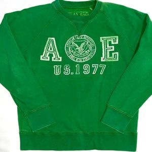 Green crew neck sweater